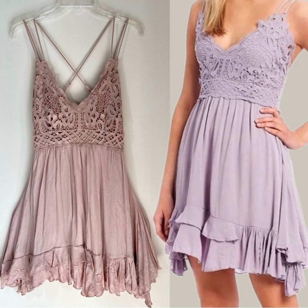 NWT Chelsea & Violet Strappy Lace Ruffle Hem
Detail Dress in Light Rose